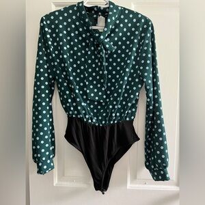Boohoo Polka Dot Blouse Bodysuit Style - Size 4